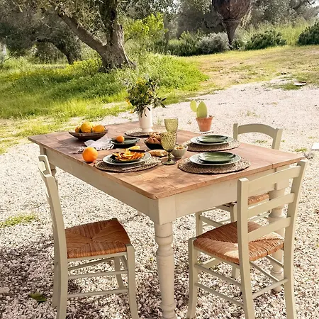 Trullo Trulala In Nature Between & Ceglie * オストゥーニ